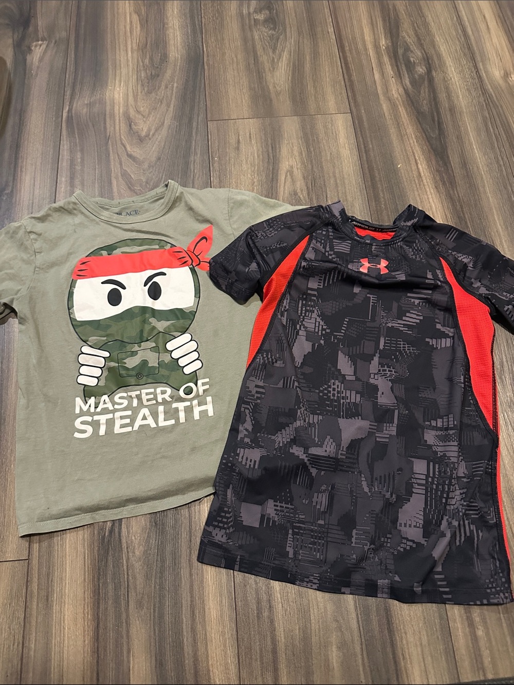 Under Armour Black & Red Performance Tee with Graphic Camo Ninja Tee